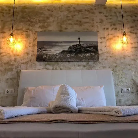 Elisabeth Diaporos Sea View Pensiune
